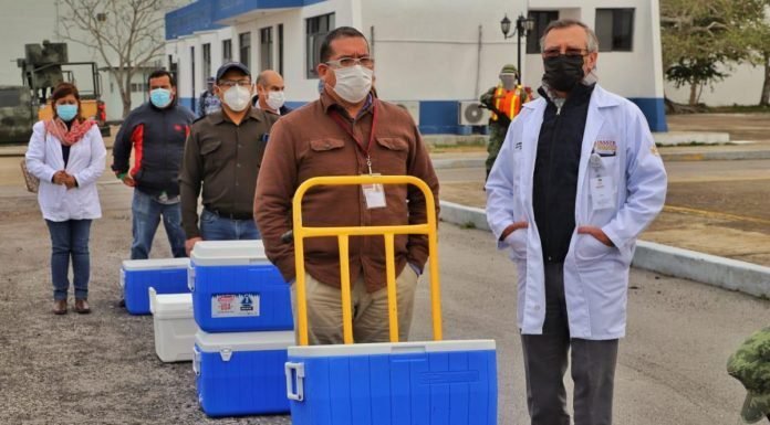 EL PLAN DE VACUNACIÓN TAMBIÉN DIVIDE