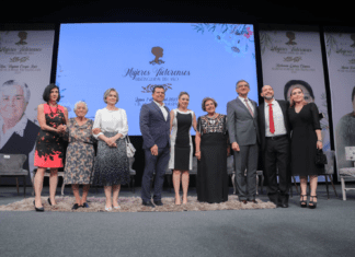 Atestigua María de Villarreal entrega del premio “Mujer Victorense Distinguida del Año”