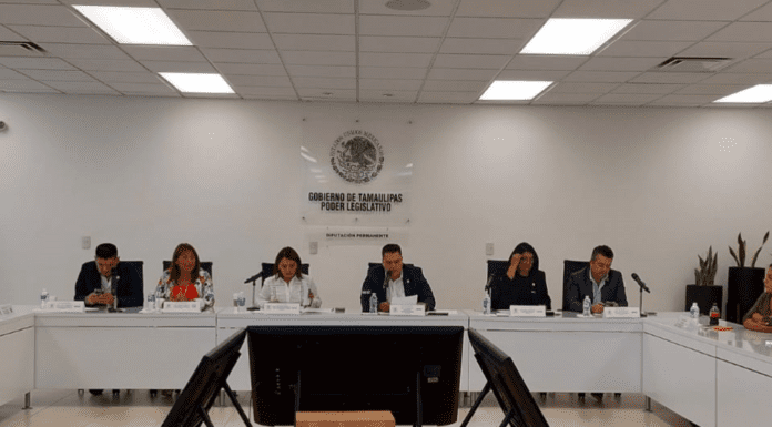 ROMPIENDO EL CERCO CABECISTA