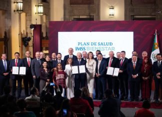 En inversión de salud, no hay límites, dice Américo ante AMLO y gobernadores
