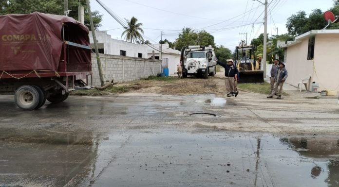 Atiende COMAPA SUR problema en la calle Palafox de La Borreguera