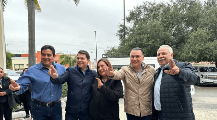 XÓCHITL SE ALÍA AL CABECISMO