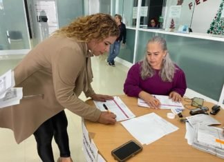 Gobierno del Estado inicia pago de becas escolares a servidores públicos e hijos