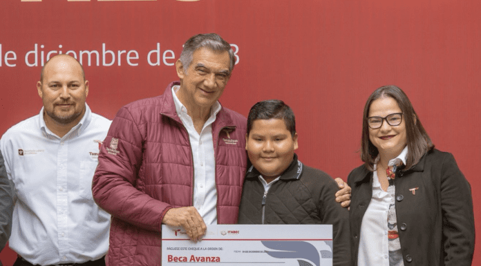 LOS MAESTROS Y LA 4T