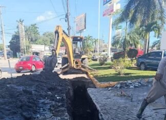 Repara COMAPA SUR línea de drenaje en importante sector de Tampico