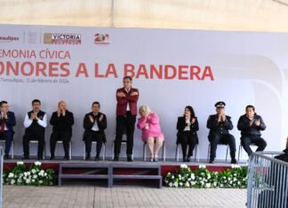 Entrega gobernador apoyos para mejorar servicios e infraestructura en Victoria