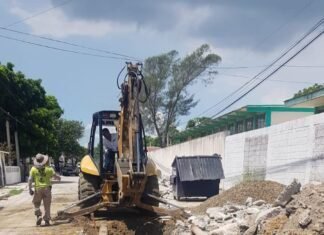 Realiza COMAPA SUR mantenimiento a red de drenaje en importante sector de Tampico