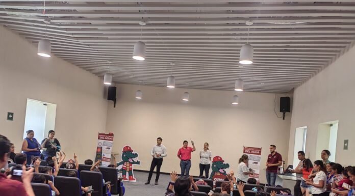 COMAPA SUR imparte pláticas sobre Cultura del Agua en el “Barco Museo del Niño”