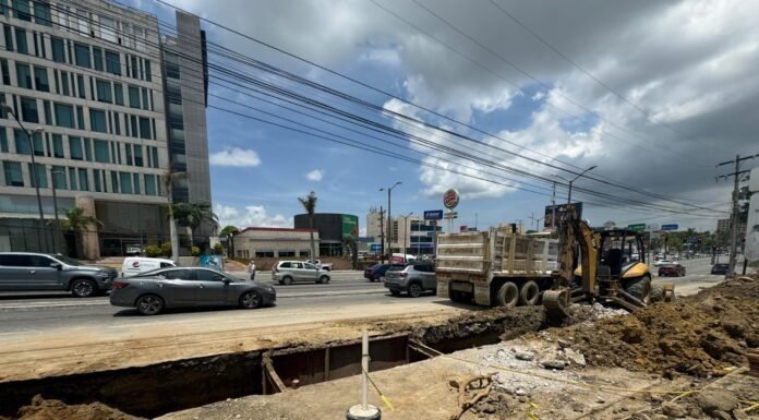 Repone COMAPA SUR importante colector en la Avenida Hidalgo