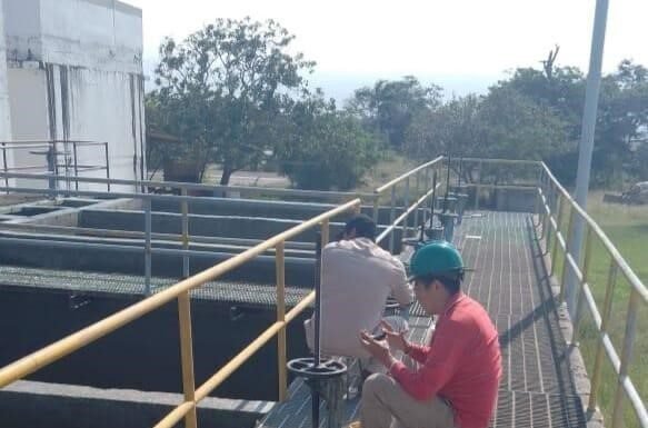 Aplica Comapa Sur una segunda cloración para eliminar impurezas y materia orgánica en el agua