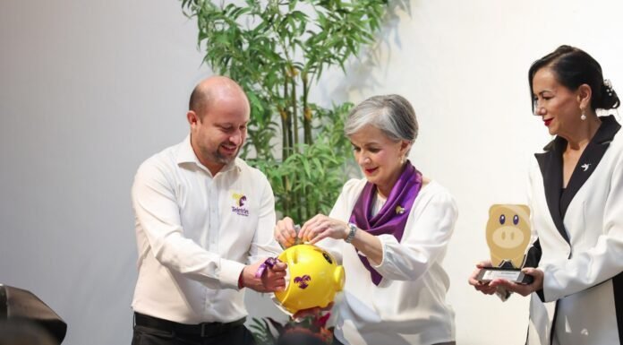 Da inicio María de Villarreal al Boteo Teletón 2024 en Tamaulipas