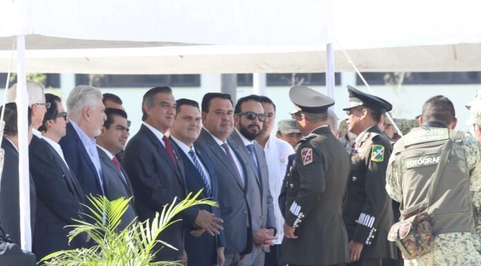 Acude Américo Villarreal a relevos de mandos de la IV Región, 8/a y 48/a Zonas Militares