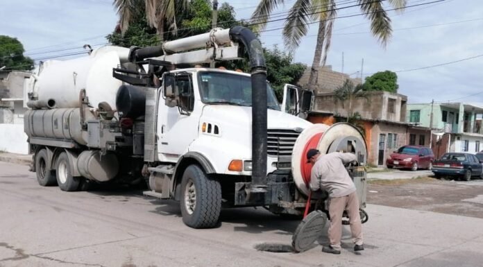 Atiende COMAPA SUR red de drenaje ante las intensas lluvias