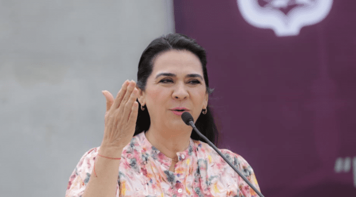 LA ACTIVA PRIMERA SEMANA DE MÓNICA Y ERASMO