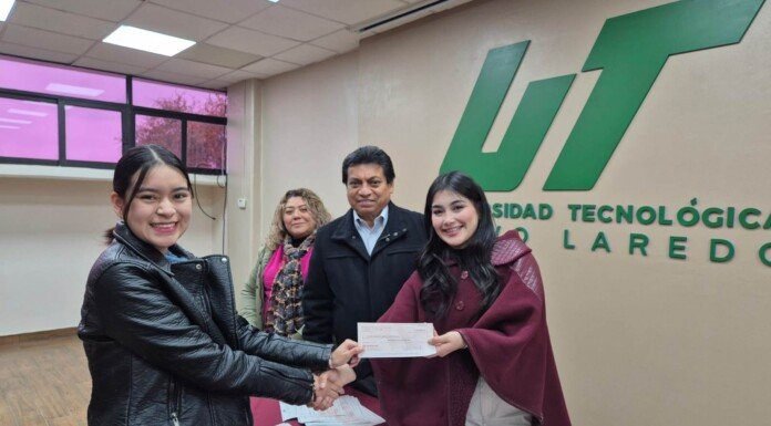 Entrega Universidad Tecnológica de Nuevo Laredo becas a estudiantes destacados