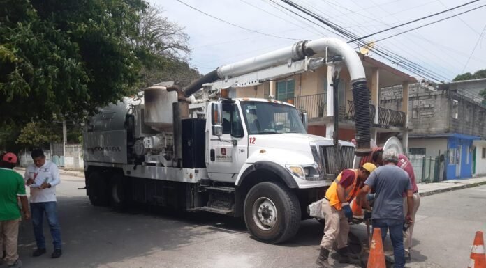 Atiende COMAPA SUR línea de drenaje en un sector de la colonia Morelos