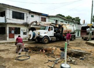 Atiende COMAPA SUR colector en importante sector de la zona norte de Tampico