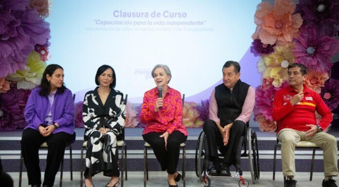 DIF Tamaulipas, Vida Independiente y Oxxo entregan sillas de ruedas a personas con discapacidad