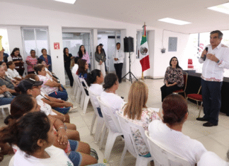 Atiende Américo demandas de las mujeres despicadoras en Tampico