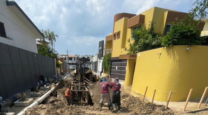 Responde con prontitud COMAPA SUR ante problema de drenaje en la colonia Ampliación de la Unidad Nacional