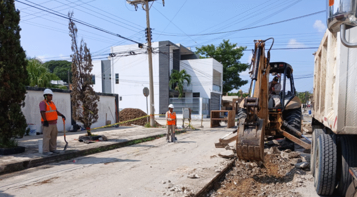 Atienden afectación en colector sanitario de la colonia Unidad Nacional