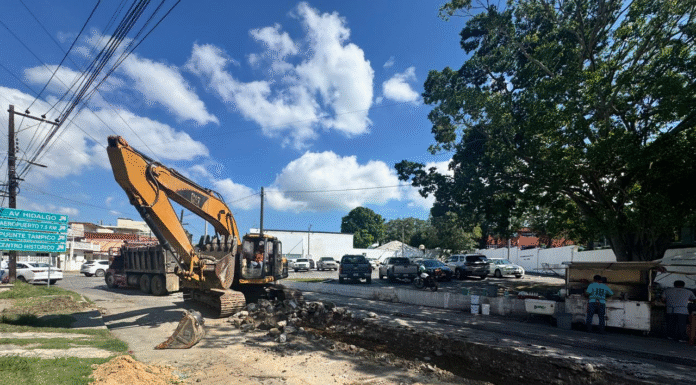 COMAPA SUR rehabilita colector sanitario en la colonia Campbell de Tampico
