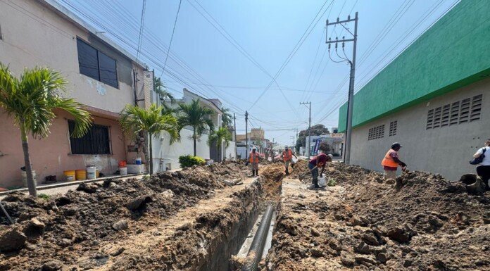 Avanza reposición de línea general de drenaje en la colonia Las Américas de Ciudad Madero