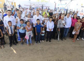 En enlace a la mañanera, presidenta Sheinbaum y Américo entregan viviendas a familias de pescadores en Tamaulipas