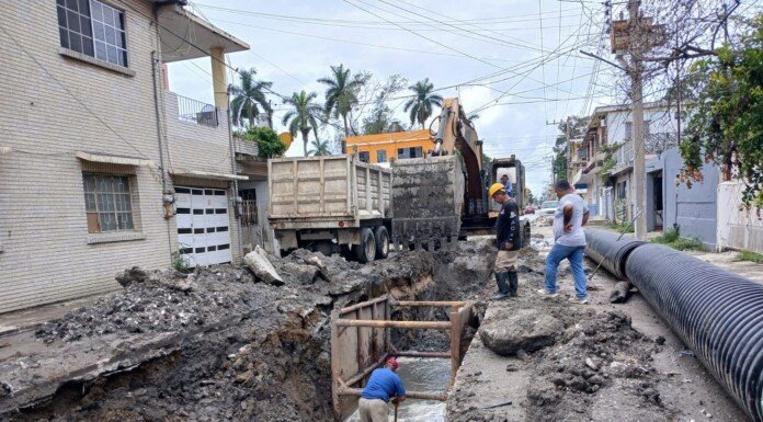 Inician trabajos de rehabilitación de colector sanitario en tradicional colonia de Tampico