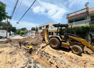 Impulsa COMAPA SUR la rehabilitación de la red sanitaria en importante sector de Tampico