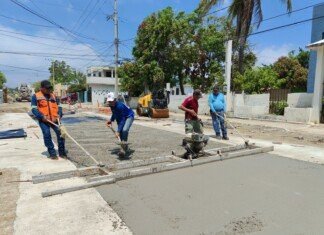 Avanza al 80 % la reposición de colector sanitario en la colonia Enrique Cárdenas González