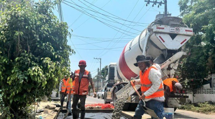 VAcheando, cuidamos tu camino: avanzan COMAPA SUR y Ayuntamiento de Tampico en la rehabilitación de vialidades