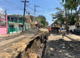 Notable avance en la rehabilitación de la red sanitaria en la colonia Guadalupe Victoria
